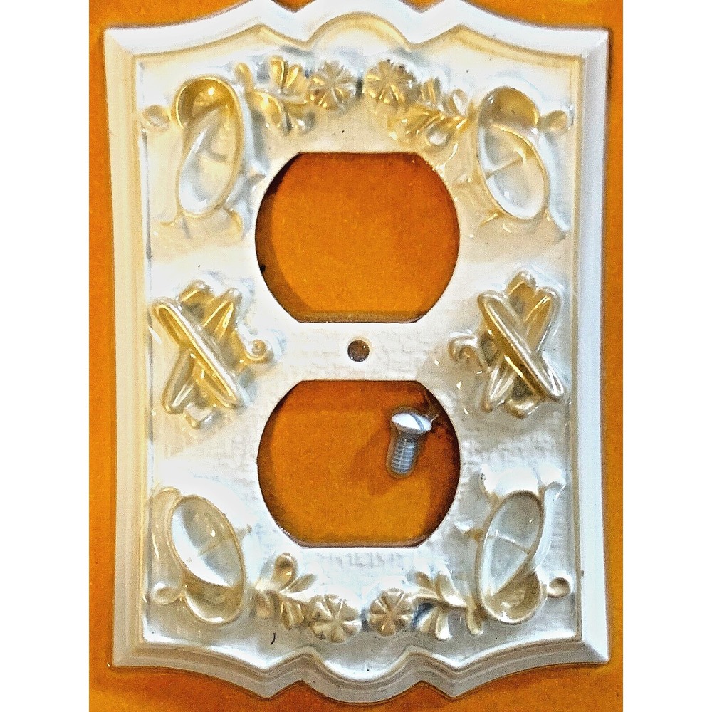 1960's White/Gold French Provincial Hollywood Regency Brass Outlet Plate‎ NOS